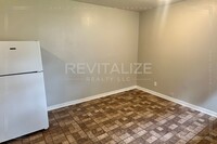 1252 Barker Dr W in Mobile, AL - Building Photo - Building Photo