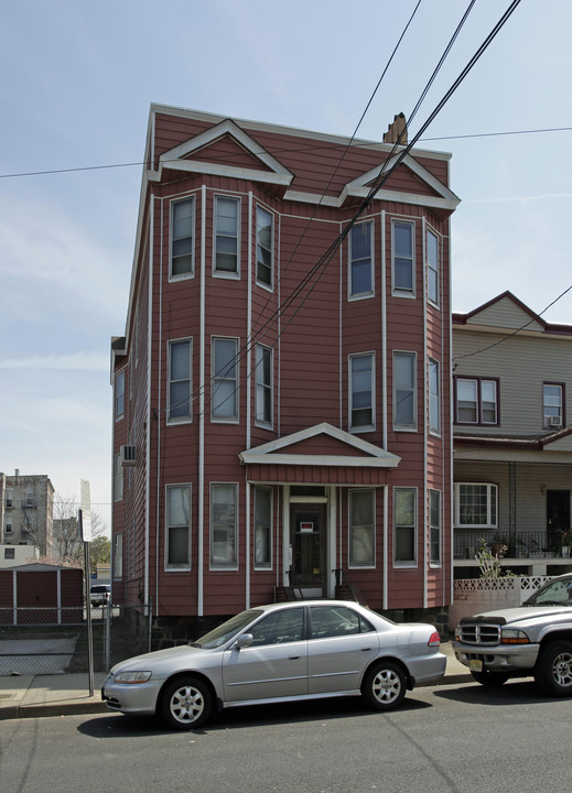54 Montrose Ave in Jersey City, NJ - Foto de edificio