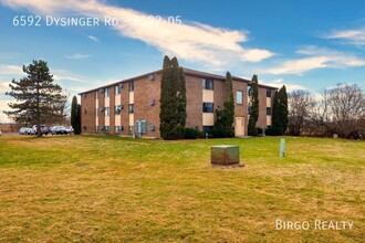 6592 Dysinger Rd-Unit -6592-05 in Lockport, NY - Building Photo - Building Photo