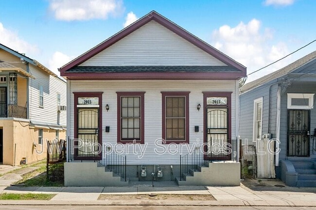 property at 2013 Almonaster Ave