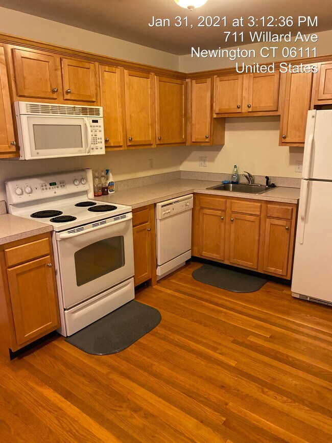 711 Willard Ave Rentals in Newington, CT