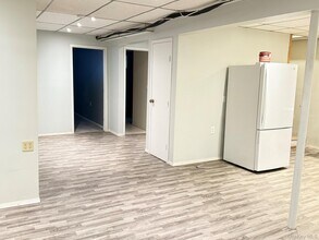 133 Moriches Ave in Mastic, NY - Building Photo - Building Photo