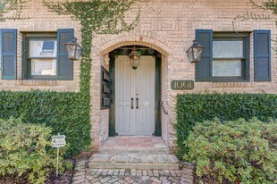 1001 Bomar St in Houston, TX - Building Photo