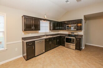 13078 Braybourne Pkwy in Olive Branch, MS - Building Photo - Building Photo