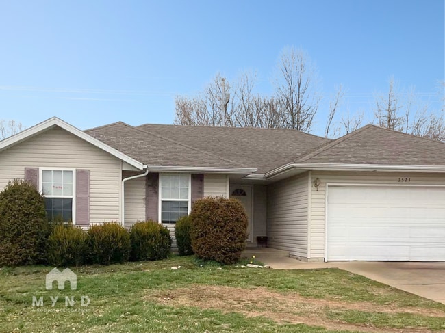 property at 2521 E Moonlight St