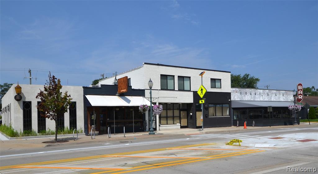 23833 John R Rd in Hazel Park, MI - Building Photo