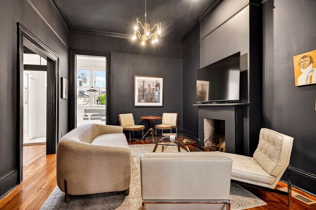 313 W Bolton St in Savannah, GA - Building Photo - Building Photo