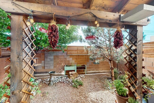 property at 1432 Lumberton Dr NW