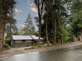 18935 Marine View Dr SW in Normandy Park, WA - Building Photo