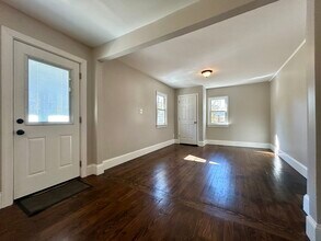 217 Skyland Ave in Charlotte, NC - Building Photo - Building Photo