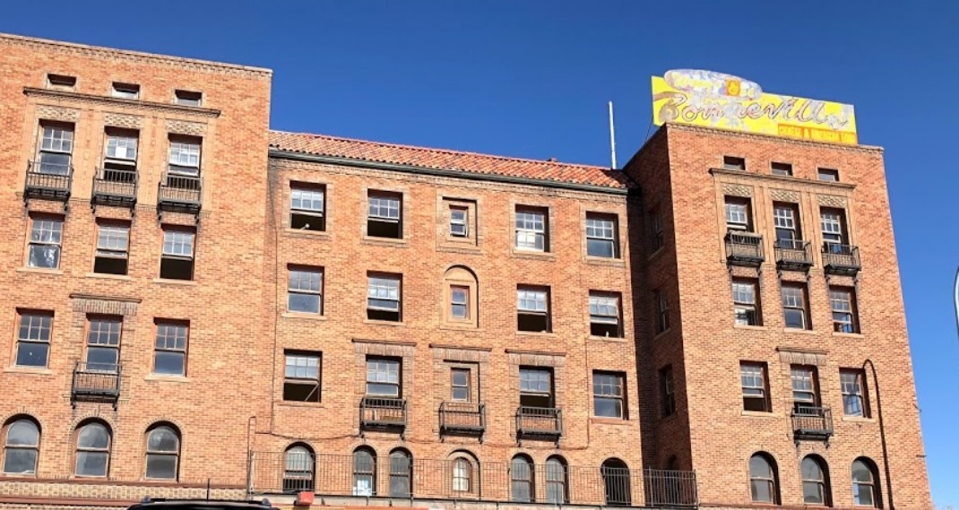 Bonneville Apartments in Idaho Falls, ID - Building Photo