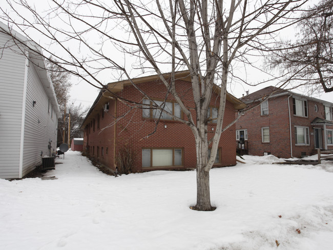 1626 Washington St in Lincoln, NE - Foto de edificio - Building Photo