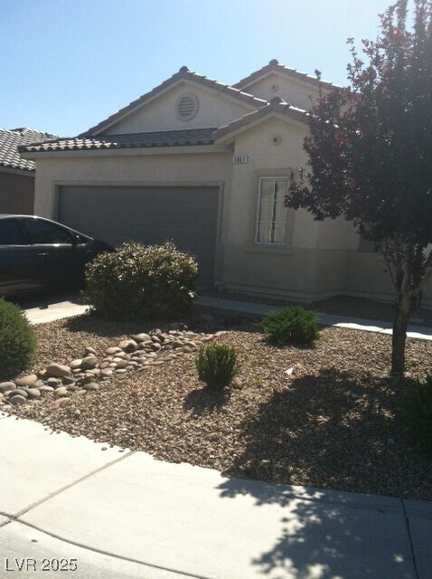 6061 Gum Springs St in North Las Vegas, NV - Building Photo