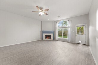 7039 Fountain Lilly Dr in Humble, TX - Building Photo - Building Photo