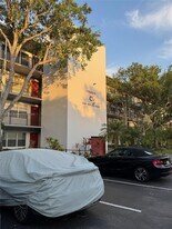 1401 SW 134th Way in Pembroke Pines, FL - Building Photo
