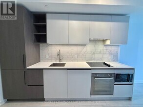 55-4355 Mercer St in Toronto, ON - Building Photo - Building Photo