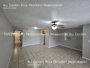 2121 S San Gully Rd in Lakeland, FL - Building Photo - Building Photo