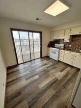 13302 Kingswood Dr in Omaha, NE - Building Photo - Building Photo