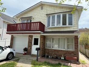 450 E Penn St in Long Beach, NY - Building Photo - Building Photo