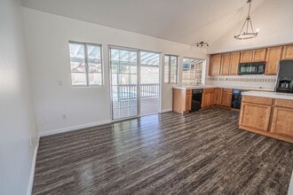 29710 Grandifloras Rd in Santa Clarita, CA - Building Photo - Building Photo