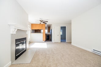 Oak Creek in Santa Rosa, CA - Foto de edificio - Interior Photo