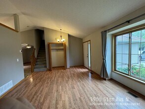 3900 51st Ave N in Minneapolis, MN - Foto de edificio - Building Photo