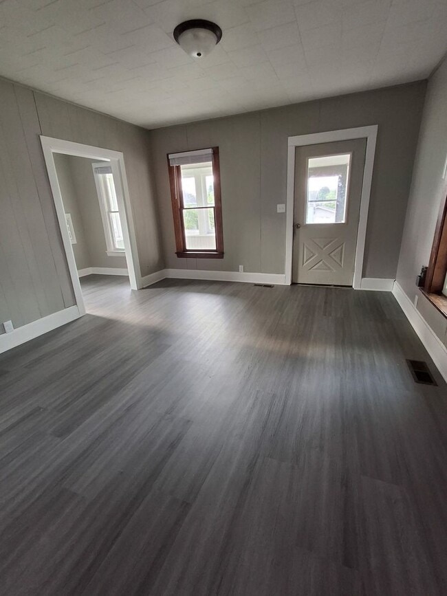 property at 814 Lake Ave E