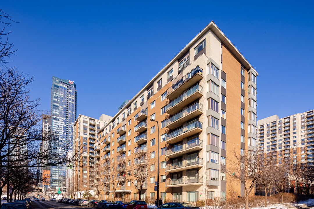 Les Jardins Windsor in Montréal, QC - Building Photo