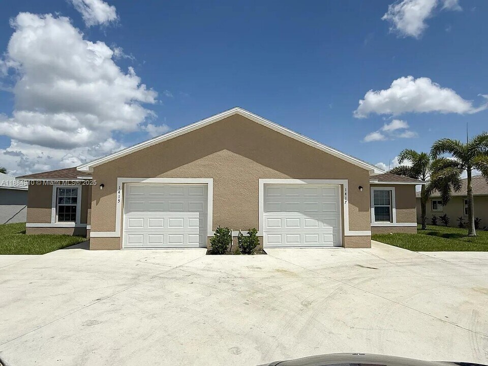1417 Academy Blvd in Cape Coral, FL - Building Photo