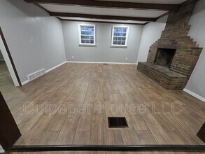 3238 Van Fleet Pkwy in Toledo, OH - Building Photo - Building Photo