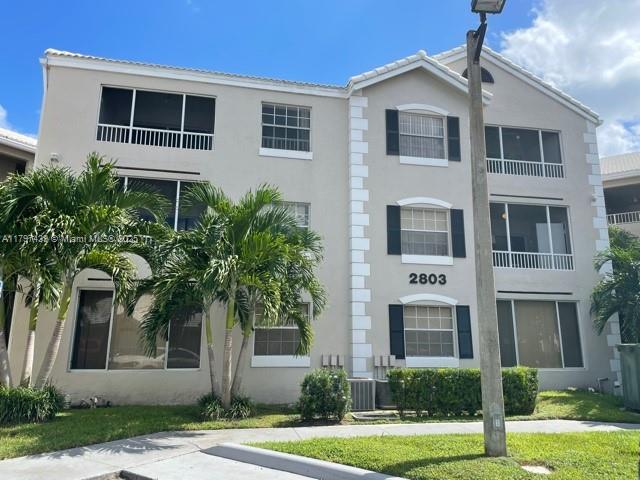 property at 2851 N Oakland Forest Dr