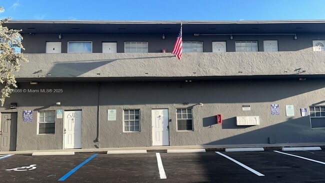 property at 5010 Pembroke Rd