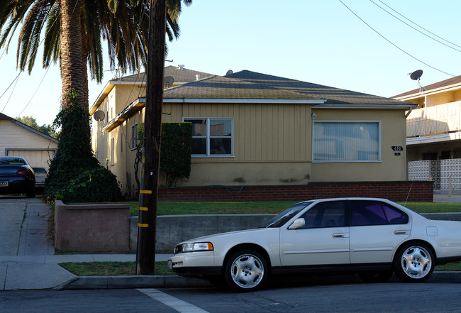 630 E Queen St in Inglewood, CA - Foto de edificio - Building Photo