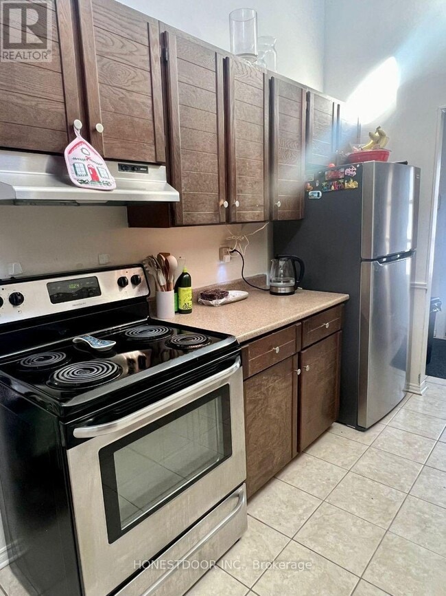 72 Tumbleweed Crescent in London, ON - Building Photo - Building Photo