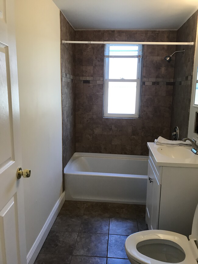 6 Spalding St in Lowell, MA - Building Photo - Building Photo