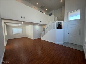 9843 Ashton Pines Ct in Las Vegas, NV - Building Photo - Building Photo