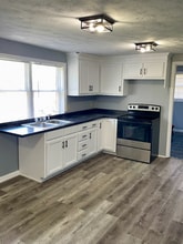 239 N McWhorter St in London, KY - Building Photo - Building Photo