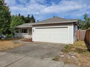 2964 Sprague St in Port Orchard, WA - Foto de edificio - Building Photo