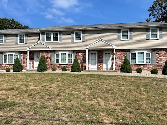 83 Emmet St in Brockton, MA - Building Photo