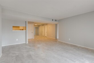 8419 Hearth Dr in Houston, TX - Building Photo - Building Photo