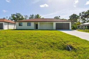 406 Border St in Port Charlotte, FL - Building Photo