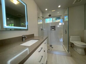 36 Finger Ave in Redwood City, CA - Building Photo - Building Photo