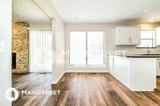 1113 Countrywood Ln, Unit #01 in Edmond, OK - Foto de edificio - Building Photo