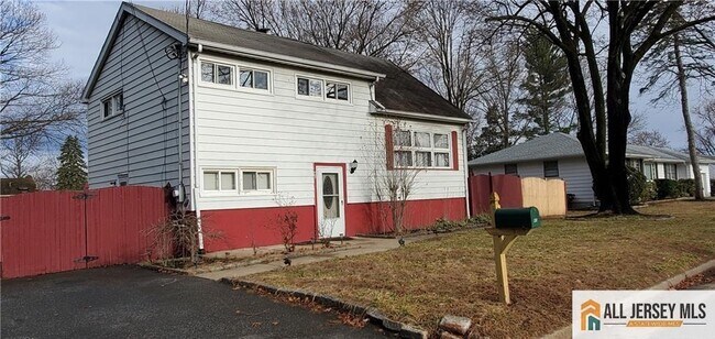 40 Beverly Ave in Franklin Township, NJ - Building Photo - Building Photo