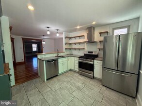 3352 Englewood St in Philadelphia, PA - Foto de edificio - Building Photo