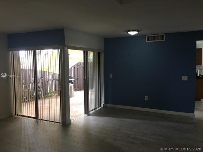 11123 SW 132nd Ct-Unit -10-4 in Miami, FL - Building Photo - Building Photo