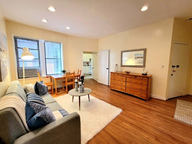 1706 Commonwealth Avenue in Boston, MA - Building Photo - Building Photo