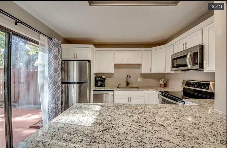 5241 Cedarbend Dr, Unit 4 in Ft. Myers, FL - Building Photo
