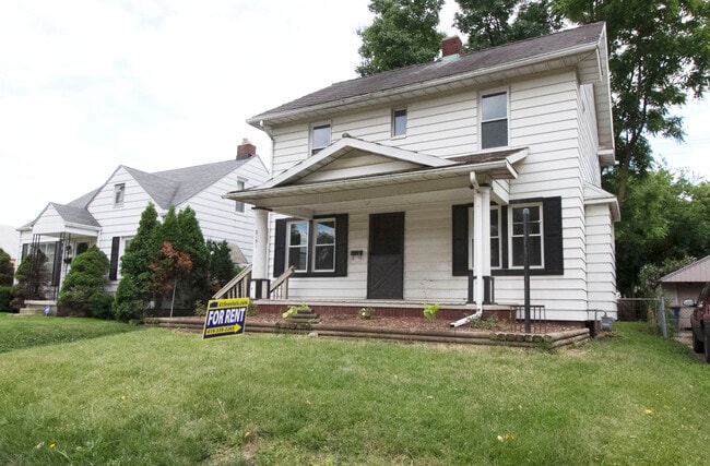 property at 2151 W Sylvania Ave