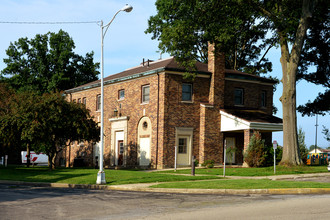 Stouder Center in Troy, OH - Foto de edificio - Building Photo